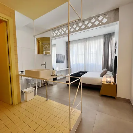 Plaza Cataluna Penthouse アパート