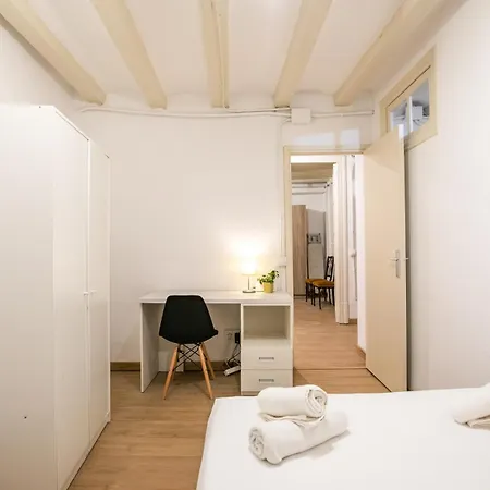 P2esc1103- Barrio Gotico Appartement