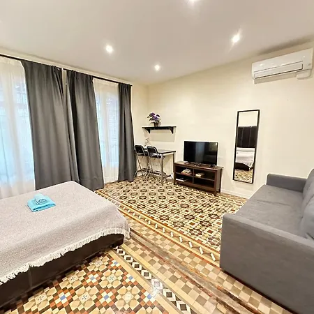 Bed & Breakfast Rooms On Balmes