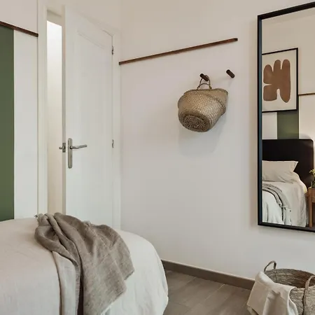 아파트 Reis - 3 Bedrooms And Balcony In De Gracia *