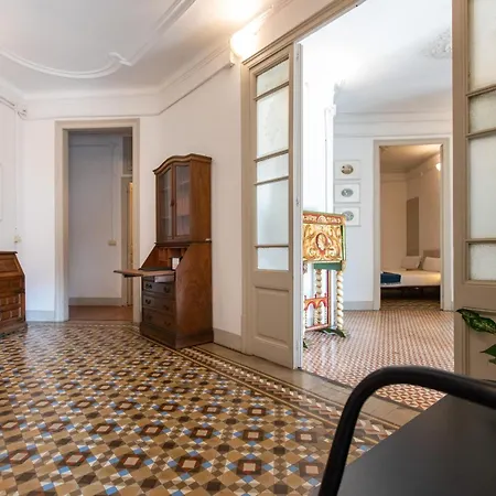 B21-apartamento Modernista Grupos Barcellona