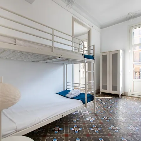 B21-apartamento Modernista Grupos Barcellona