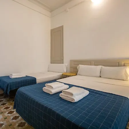 B21-apartamento Modernista Grupos * Barcellona