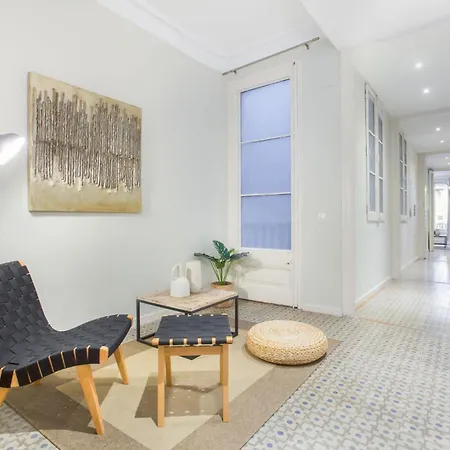 4bedroom With Balcony In Ramblas 3-2 Barcelona