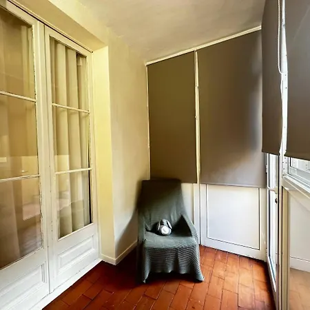 Rooms On Balmes Bed & Breakfast