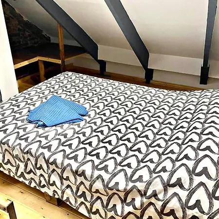 Estudio Nuevo! Al Lado Del Metro L1 L4 L5 * Barcelona