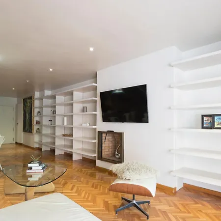 My Space Bonanova Center شقة *