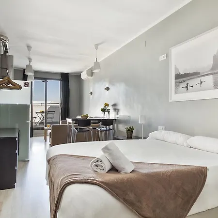 Appartement Fira By Gaiarooms
