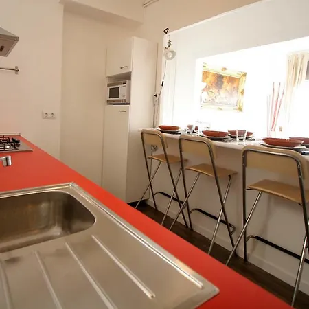Apartment Near Clot & Sagrada Familia