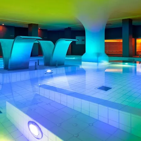 Apart Otel Castro Exclusive Residences Sagrada Familia Barselona