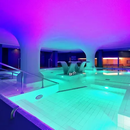 Apart Otel Castro Exclusive Residences Sagrada Familia Barselona