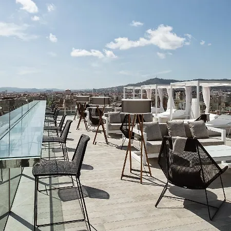 Catalonia Plaza Hotel