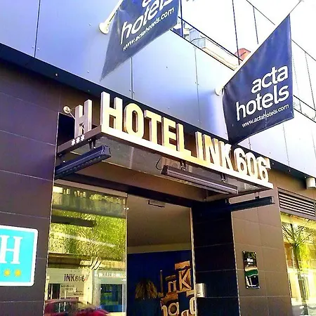 Leonardo Boutique Sagrada Familia ברצלונה