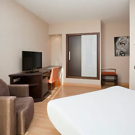 Ilunion Auditori Hotel 3*