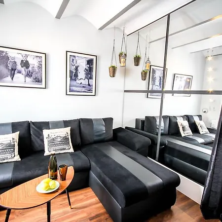 L'appartement, Luxury Apartment