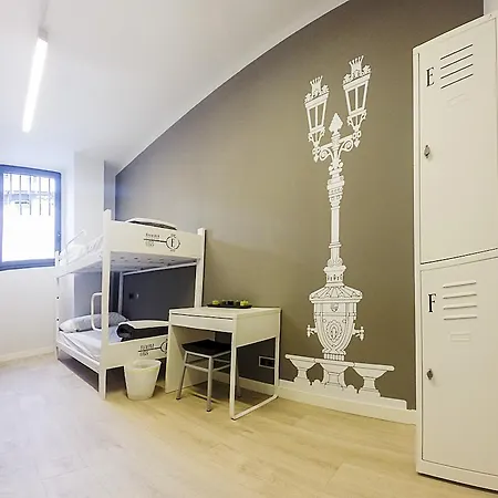 Room018bcn Ostello