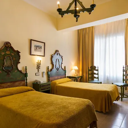 Hotel Meson Castilla Atiram