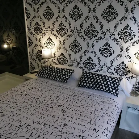 Maison d'hôtes Q 2*