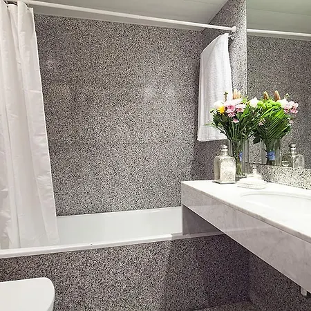 Apartament - Sarria Near Center