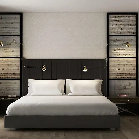 Boutique H10 Catalunya Plaza מלון
