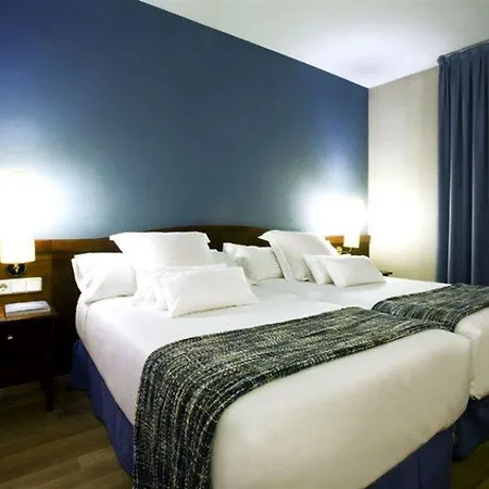 Pol & Grace Hotel