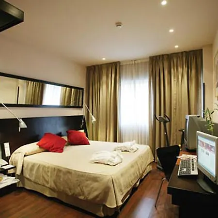 Petit Palace Museum 4*