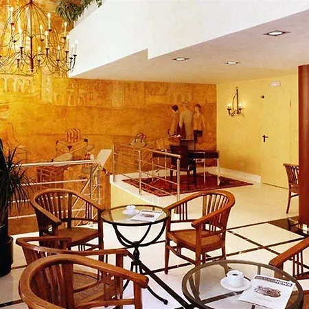Silken Sant Gervasi 3* ברצלונה