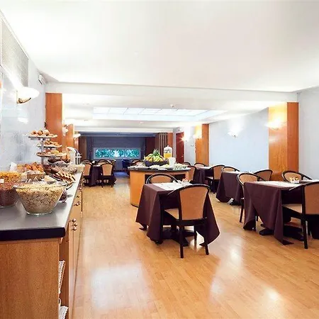 Acta Splendid 3* Барселона