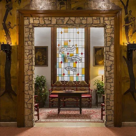 Meson Castilla Atiram Hotel