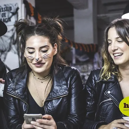 Hostel Hola Eixample Barcelona