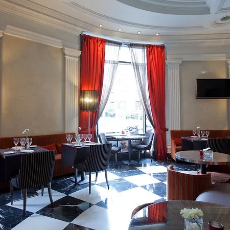Center Hotell