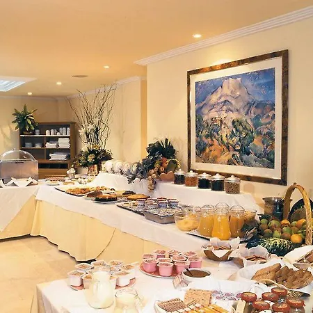 Abbot Hotel