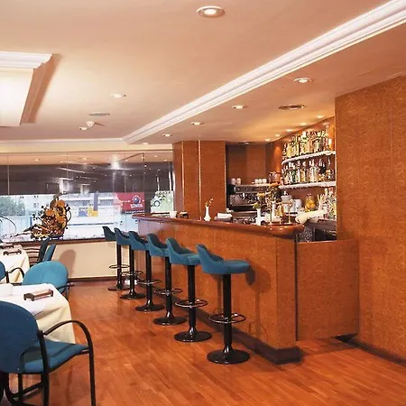 Abbot Hotel 4*