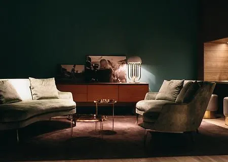 Yurbban Trafalgar Hotel