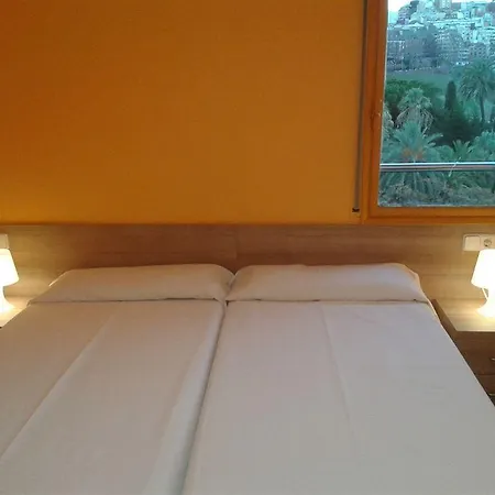 Residencia Salesiana Marti-codolar 2* Barcelona