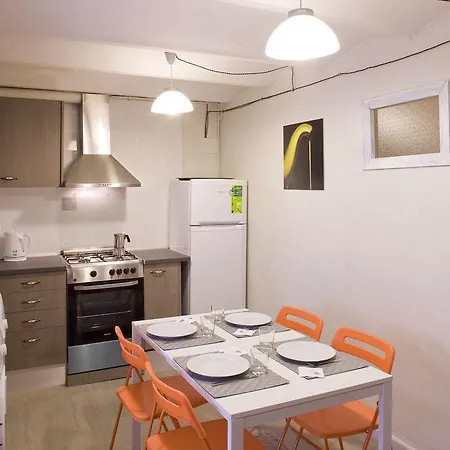 Flateli Jaume Fabra Barcelone
