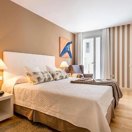 Urban District - Rambla & Pool Apartament Barcelona