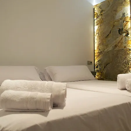 Cosmopolitan Boutique Rambla בית הארחה