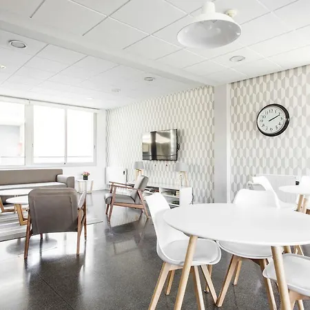 Residencia Universitaria Resa Campus Del Mar * ברצלונה