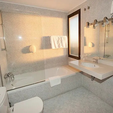 Hotel Hotel El Bruc 4*