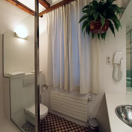 Alba Hotel 3*