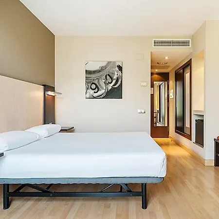 Hotel Ilunion Auditori 3*
