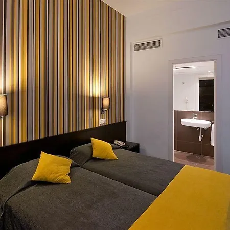Casa Trafalgar Hotel *