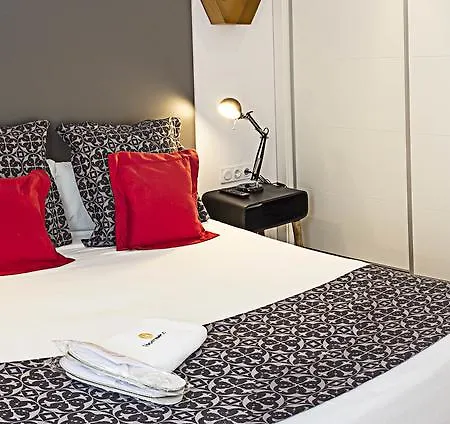 Apartment Apart-Suites Hostemplo