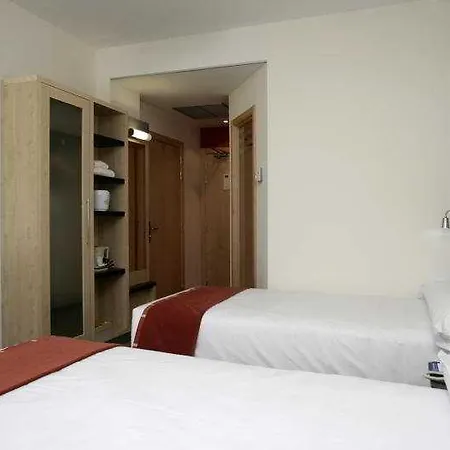 Holiday Express City 22@ By Ihg Отель 3*