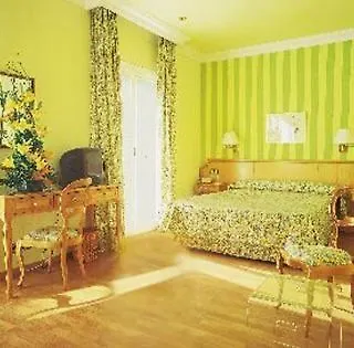 Regencia Colón 3*