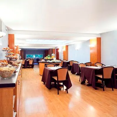 Acta Splendid 3* Барселона