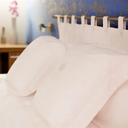 Hotel Vasanta Powered By Sonder 3*