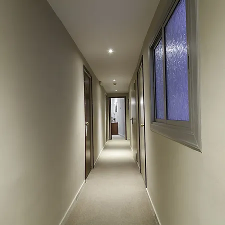 El Call Hotel