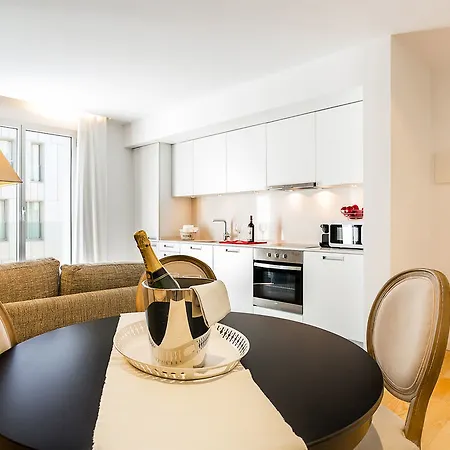 Urban District - Rambla & Pool Apartament